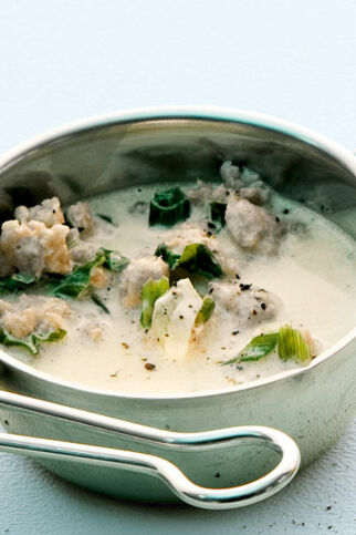 Sahnesauce mit Bratwurst Sahnesauce mit Bratwurst