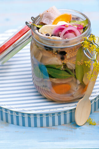 Süßsaurer Matjes im Glas Süßsaurer Matjes im Glas