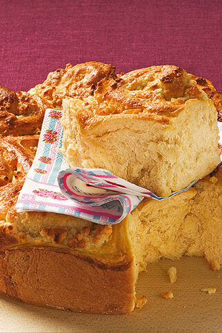 Rosenkuchen mit Marzipan Rosenkuchen mit Marzipan