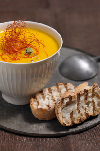 Möhren-Orangen-Suppe Möhren-Orangen-Suppe