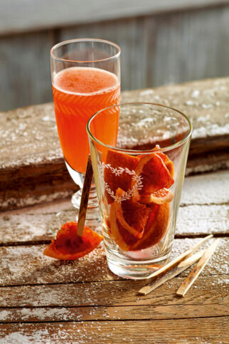 Zitrus-Ingwer-Sirup mit Gewürzen Zitrus-Ingwer-Sirup mit Gewürzen