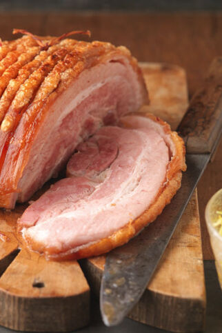 Schweinekrustenbraten mit Spitzkraut-Kürbis-Salat Schweinekrustenbraten mit Spitzkraut-Kürbis-Salat