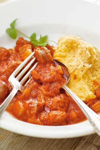 Schmortopf mit Dolcetto, Bratwurst und Fenchel Schmortopf mit Dolcetto, Bratwurst und Fenchel