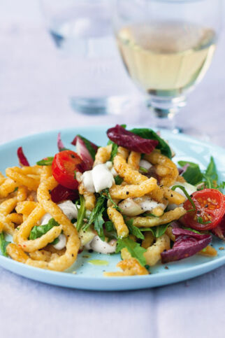 Spätzle mit Rucola und Chicorée Spätzle mit Rucola und Chicorée