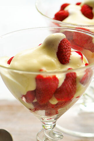 Zabaione mit Erdbeeren Zabaione mit Erdbeeren