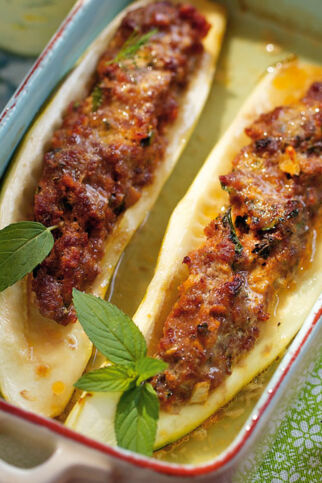 Gefüllte Schmorgurken mit Hackfleisch Gefüllte Schmorgurken mit Hackfleisch