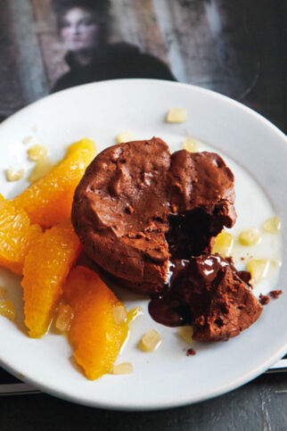 Lauwarme Schokotörtchen mit Ingwer-Orange Lauwarme Schokotörtchen mit Ingwer-Orange
