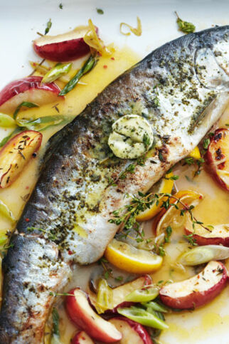 Lachsforelle mit Äpfeln und Cidre Lachsforelle mit Äpfeln und Cidre