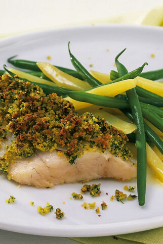 Zanderfilet mit Kräuterkruste und grünen Bohnen Zanderfilet mit Kräuterkruste und grünen Bohnen