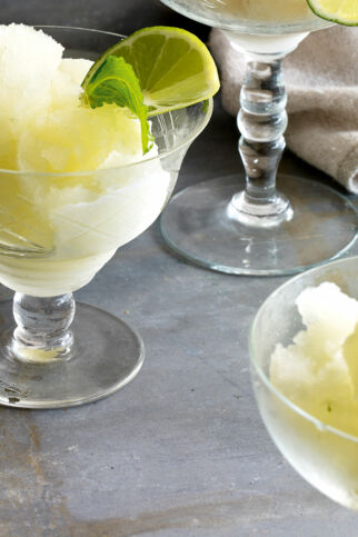 Sekt-Holunderblüten-Sorbet Sekt-Holunderblüten-Sorbet