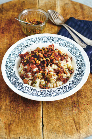 SCHARFE PASTA MIT JOGHURT SCHARFE PASTA MIT JOGHURT