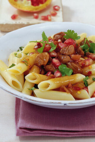 Lammragout mit Granatapfelkernen Lammragout mit Granatapfelkernen