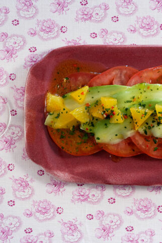 Avocado-Carpaccio mit Chili-Vinaigrette Avocado-Carpaccio mit Chili-Vinaigrette