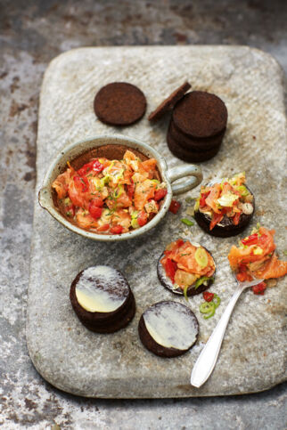 Räucherlachs-Salat mit Honig-Dill-Dressing Räucherlachs-Salat mit Honig-Dill-Dressing