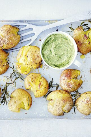 Kartoffel-Smash mit Brokkoli-Aioli Kartoffel-Smash mit Brokkoli-Aioli