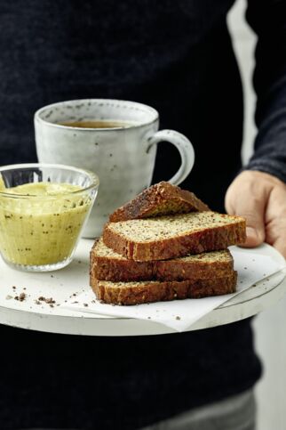 Low-Carb-Eiweißbrot mit Leinsamen Low-Carb-Eiweißbrot mit Leinsamen