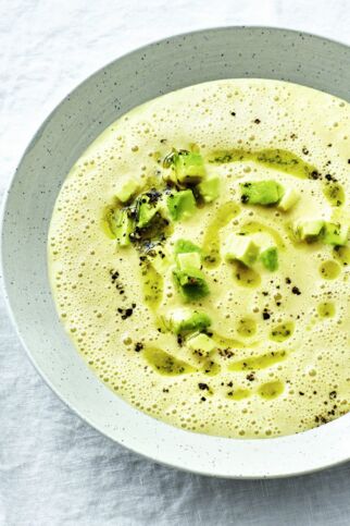 Maissuppe mit Korianderöl Maissuppe mit Korianderöl