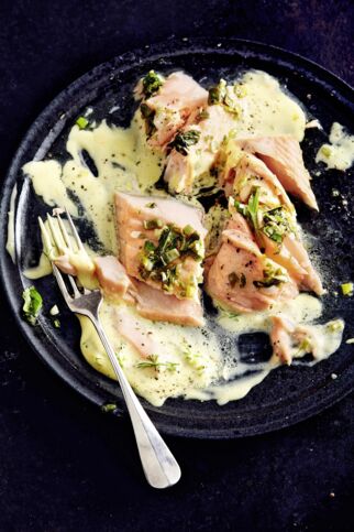 Kräuterlachs mit Orangen-Hollandaise Kräuterlachs mit Orangen-Hollandaise