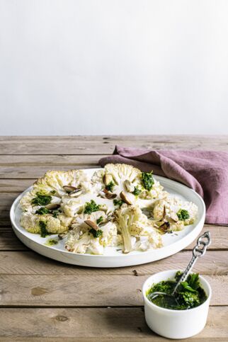 Gerösteter Blumenkohl
mit Salsa verde Gerösteter Blumenkohl
mit Salsa verde