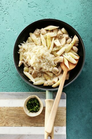 Spargelpfanne mit Hähnchen Spargelpfanne mit Hähnchen