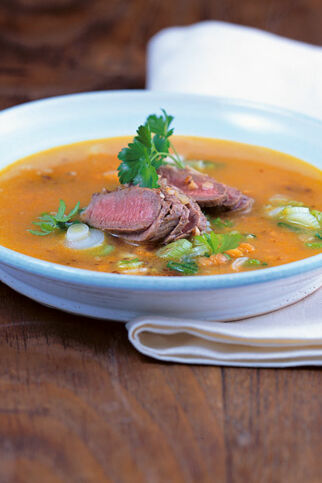 Rote-Linsen-Suppe mit Lamm Rote-Linsen-Suppe mit Lamm