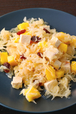 Chilikraut mit Räuchertofu und Mango Chilikraut mit Räuchertofu und Mango