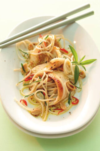 Reisnudelsalat mit Chili-Dressing Reisnudelsalat mit Chili-Dressing