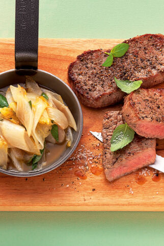 Minutensteaks mit Chicorée Minutensteaks mit Chicorée