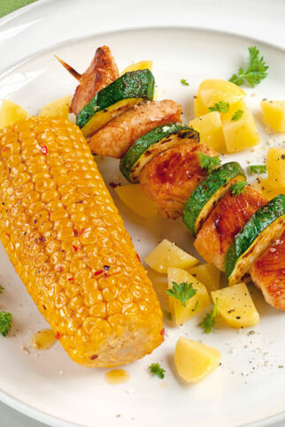 Chili-Maiskolben mit Spiessen Chili-Maiskolben mit Spiessen