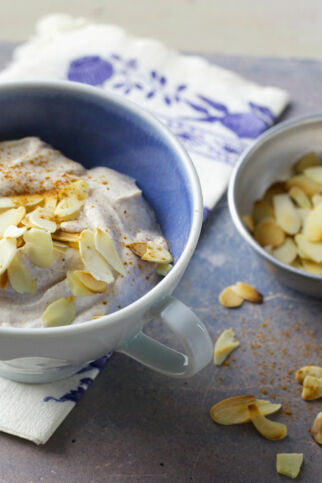 Zimtquark mit gerösteten Mandeln Zimtquark mit gerösteten Mandeln