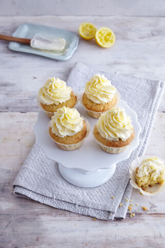 Zitronencupcakes mit Frischkäse-Topping Zitronencupcakes mit Frischkäse-Topping