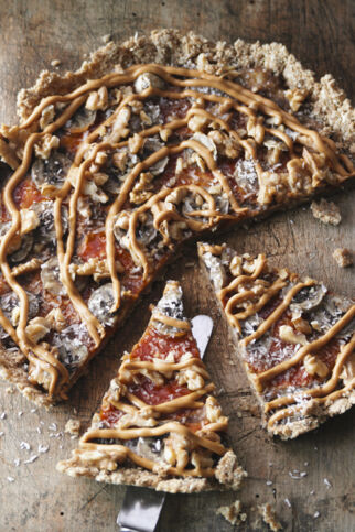 Frühstückspizza mit fruchtigem Belag Frühstückspizza mit fruchtigem Belag