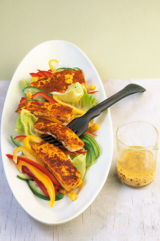 Würziger Tofu auf Salat Würziger Tofu auf Salat