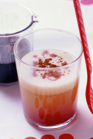 Birnen-Zimt-Molke mit Holundersaft Birnen-Zimt-Molke mit Holundersaft