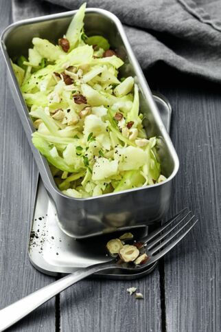 Topinambur-Rohkostsalat mit Fenchel Topinambur-Rohkostsalat mit Fenchel