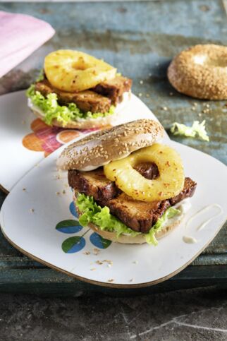 Tofu-Soja-Scheiben nach Leberkäse Art Tofu-Soja-Scheiben nach Leberkäse Art