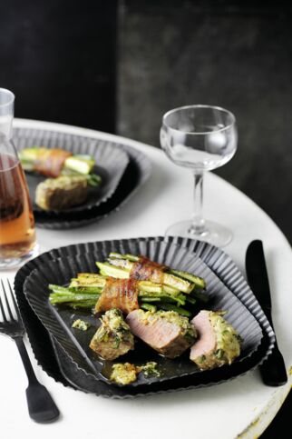 Lammlachse mit Petersilien-Senf-Kruste Lammlachse mit Petersilien-Senf-Kruste