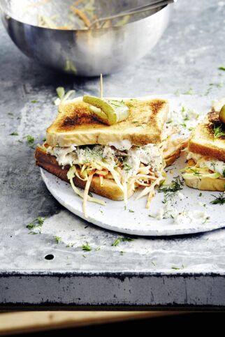 Forellensandwiches mit Coleslaw Forellensandwiches mit Coleslaw