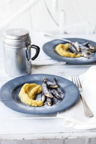 Mohnnudeln mit Apfelmus Mohnnudeln mit Apfelmus