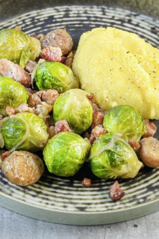 Rosenkohlpfanne mit Polenta Rosenkohlpfanne mit Polenta
