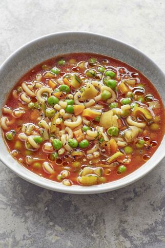 Tomatensuppe mit Nudeln Tomatensuppe mit Nudeln