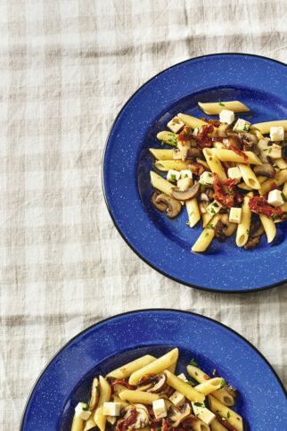 Pasta mit Champignons und Tomaten Pasta mit Champignons und Tomaten
