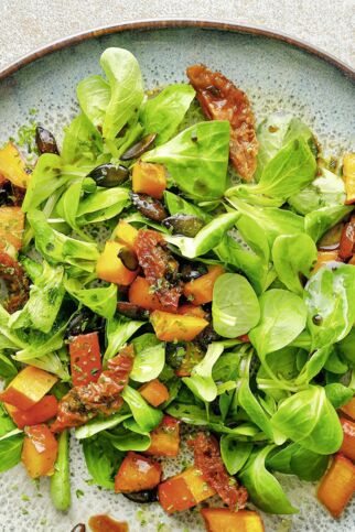 Kürbissalat mit
getrockneten Tomaten Kürbissalat mit
getrockneten Tomaten