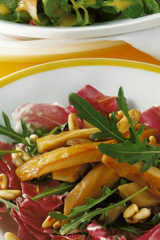 Rucolasalat mit gebratenen Pilzen Rucolasalat mit gebratenen Pilzen