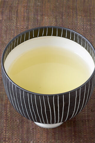 Ingwer-Zitronengras-Tee Ingwer-Zitronengras-Tee