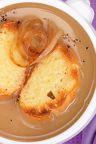 Zwiebelsuppe Zwiebelsuppe