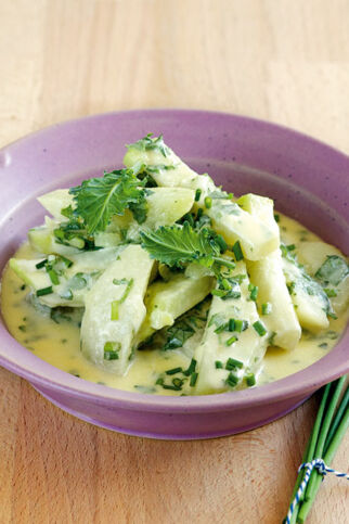 Kohlrabi in Kräutersauce Kohlrabi in Kräutersauce