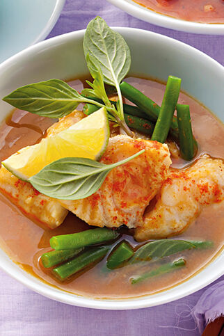 Thailändisches Fischcurry mit grünen Bohnen Thailändisches Fischcurry mit grünen Bohnen