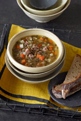 Linseneintopf mit Sellerie und Salsiccia Linseneintopf mit Sellerie und Salsiccia