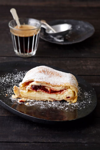 Millirahmstrudel mit Powidl-Füllung Millirahmstrudel mit Powidl-Füllung